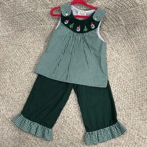 NWOT Rosalina green gingham smocked snowman and trees pant set size 3t